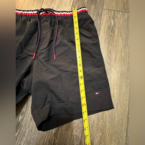 🏖️ Excellent condition  Black Tommy Hilfiger Swim trunk - Picture 5 of 10